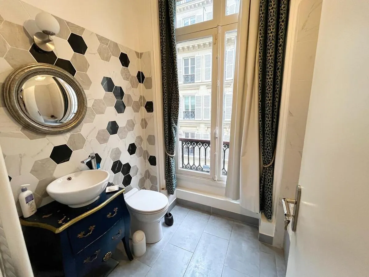 St Georges Proche Opera Et La Basilique Sacree Apartment Paris