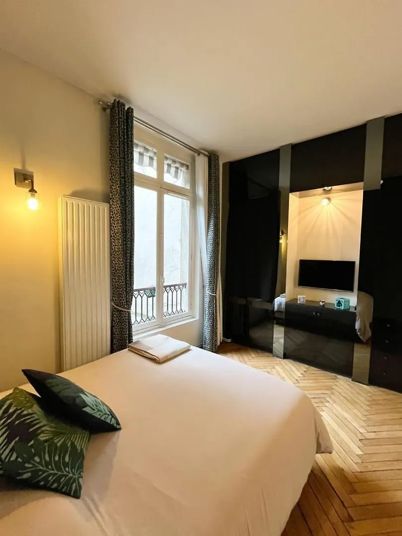 St Georges Proche Opera Et La Basilique Sacree Apartment Paris